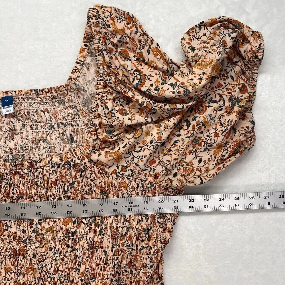 Old Navy Smocked‎ Top Womens Size 4X Short puff sleeve floral print cottagecore